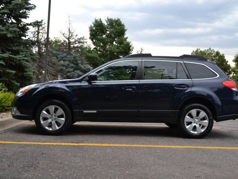 Used 2012 Subaru Outback 2.5i Premium w/ All-Weather Pkg image 9