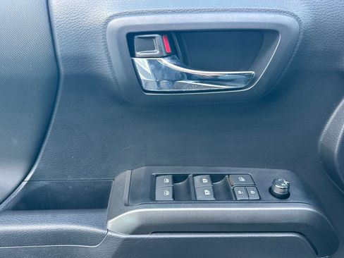 Certified 2023 Toyota Tacoma TRD Off-Road image 11