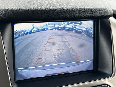 Used 2018 GMC Yukon Denali w/ Open Road Package image 21