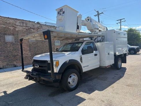 Used 2017 Ford F550 4x4 Regular Cab Super Duty image 2