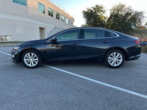 Used 2023 Chevrolet Malibu LT image 2