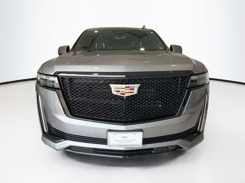 Used 2021 Cadillac Escalade Sport Platinum AWD/4WD image 2