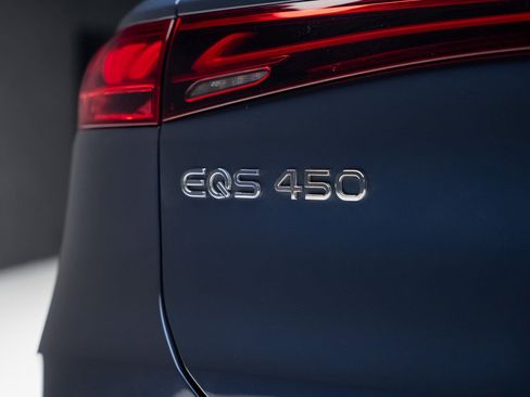 Used 2023 Mercedes-Benz EQS 450+ 4MATIC SUV w/ AMG Line Exterior Package image 31