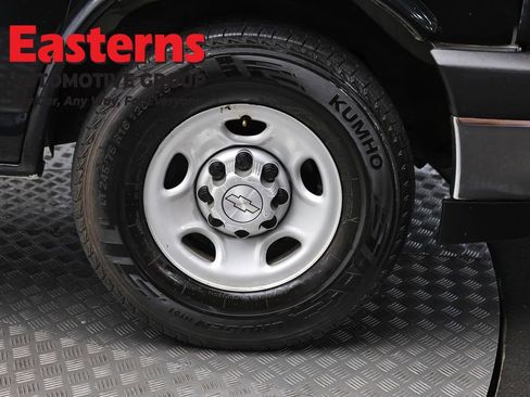 Used 2017 Chevrolet Express 3500 RWD image 26