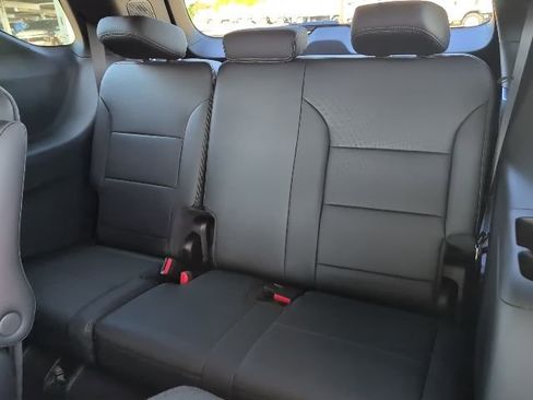 New 2026 Chevrolet Traverse High Country w/ LPO, Floor Liner Package image 9