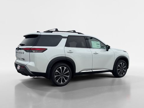 New 2026 Nissan Pathfinder Platinum w/ Cargo Package AWD/4WD image 6