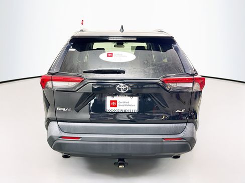 Used 2023 Toyota RAV4 XLE Premium FWD image 4