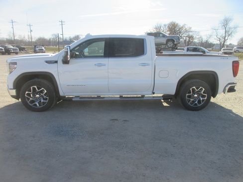 New 2026 GMC Sierra 1500 SLT w/ SLT Premium Plus Package image 9