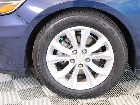 Used 2021 Chevrolet Malibu LT FWD image 18