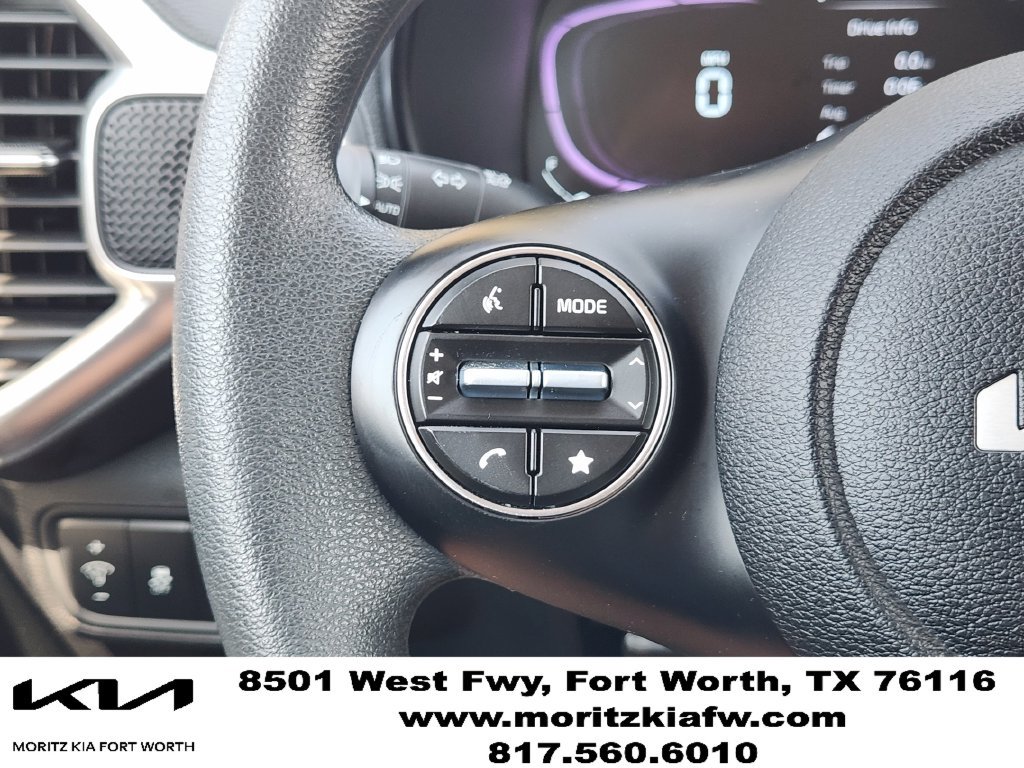 Used 2025 Kia Soul LX w/ LX Technology Package FWD image 28