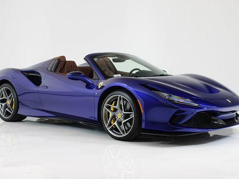 Certified 2023 Ferrari F8 Tributo RWD image 15