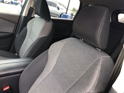 Used 2023 Nissan Rogue SV image 11