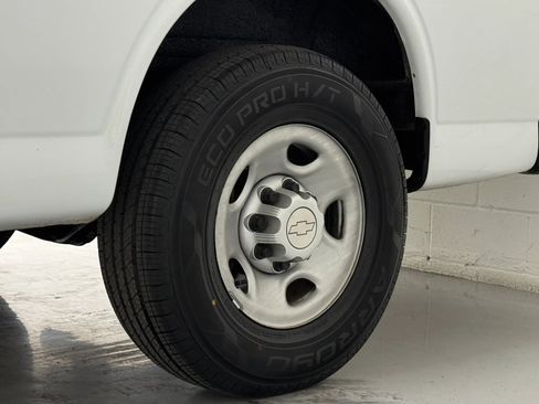 Used 2019 Chevrolet Express 3500 LS RWD image 36