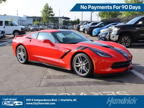 Used 2017 Chevrolet Corvette Stingray Coupe RWD image 1