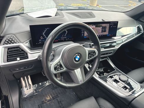 Used 2024 BMW X5 xDrive40i w/ M Sport Package AWD/4WD image 11