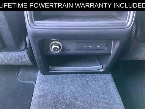 Used 2024 Porsche Cayenne image 33