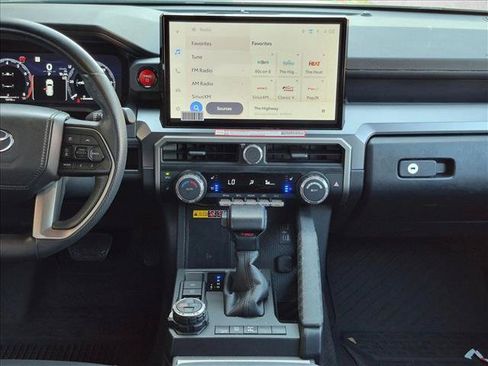 Used 2025 Toyota 4Runner TRD Off-Road Premium AWD/4WD image 14