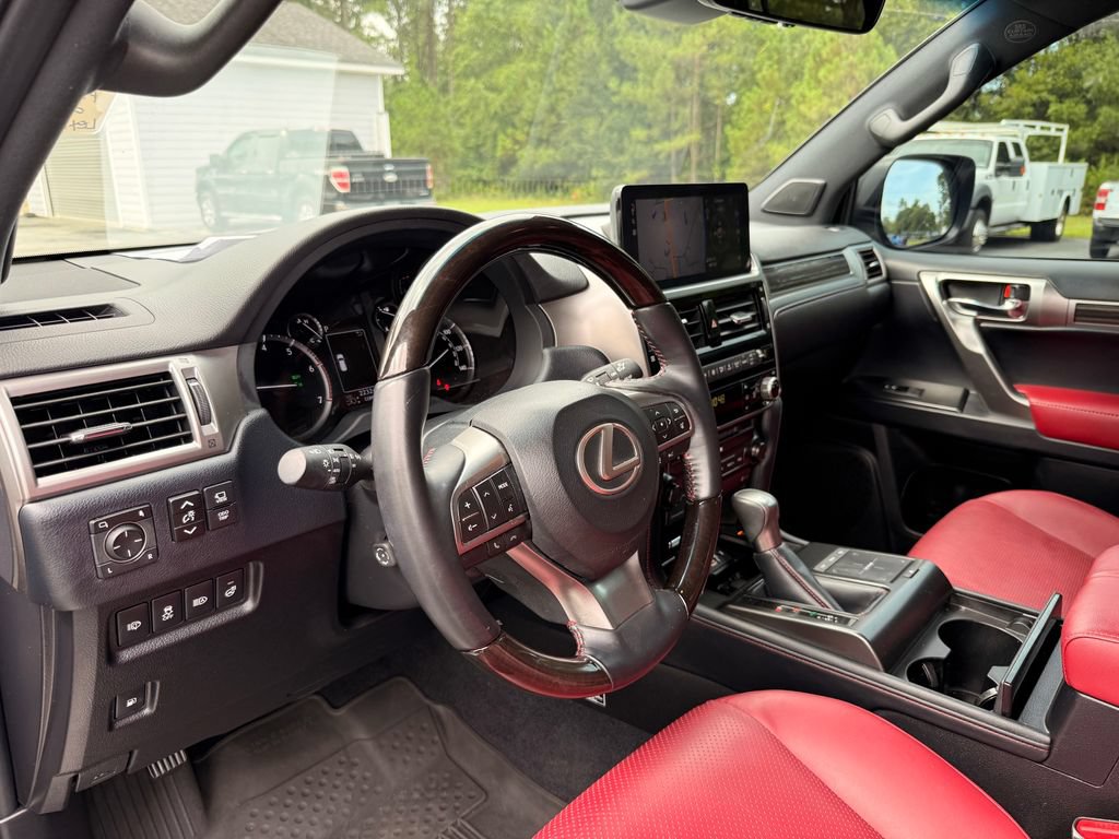 Used 2023 Lexus GX 460 Luxury w/ Accessory Package AWD/4WD image 14