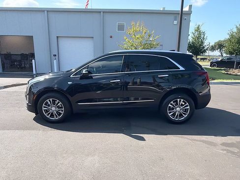 Certified 2022 Cadillac XT5 Premium Luxury FWD image 6