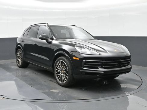 Certified 2023 Porsche Cayenne Platinum Edition AWD/4WD image 11