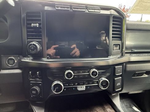 Used 2023 Ford F250 Lariat w/ Sport Appearance Package image 30