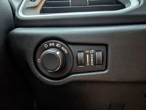 New 2026 Chrysler Voyager LX image 34