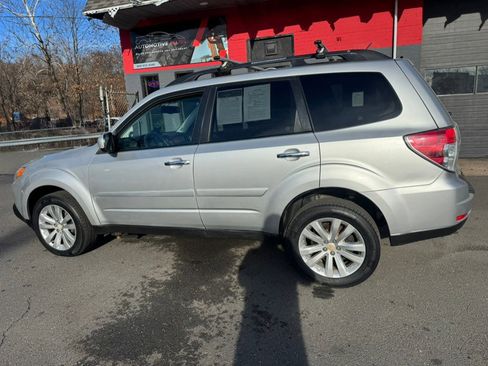 Used 2011 Subaru Forester 2.5X Premium w/ All-Weather Pkg image 5