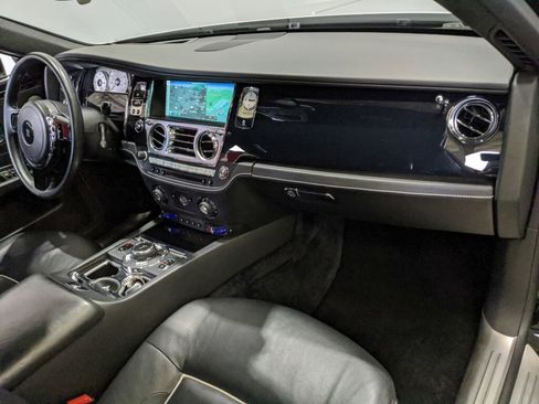 Used 2014 Rolls-Royce Ghost RWD image 20