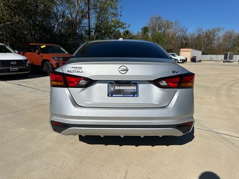 Used 2023 Nissan Altima 2.5 SV image 5