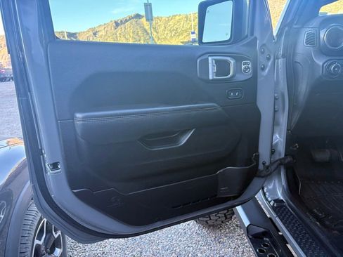 Used 2021 Jeep Wrangler Unlimited Rubicon w/ Trailer Tow Package image 15