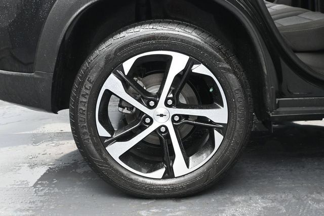 Used 2024 Chevrolet Trax RS w/ Driver Confidence Package FWD image 32