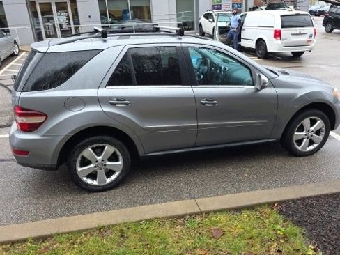 Used 2010 Mercedes-Benz ML 350 4MATIC image 4