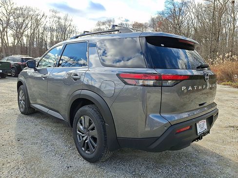 Certified 2025 Nissan Pathfinder SV w/ SV Premium Package AWD/4WD image 3