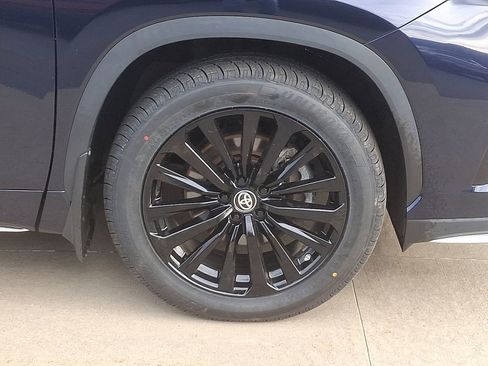 Used 2023 Toyota Highlander XSE image 8