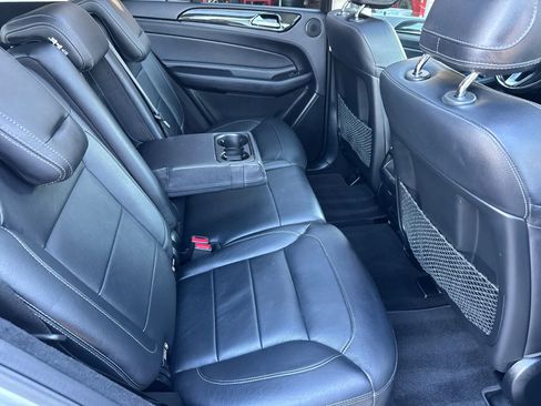 Used 2016 Mercedes-Benz GLE 550e 4MATIC w/ Driver Assistance Package image 11