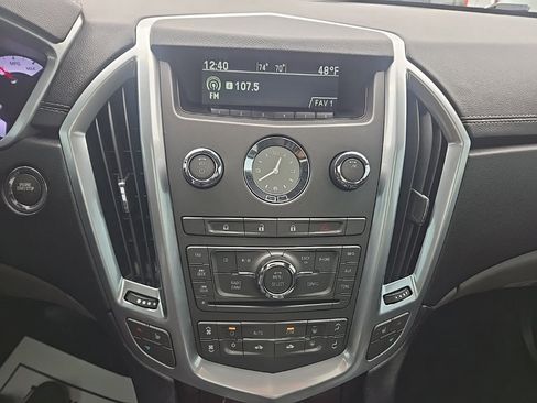 Used 2011 Cadillac SRX Luxury image 18