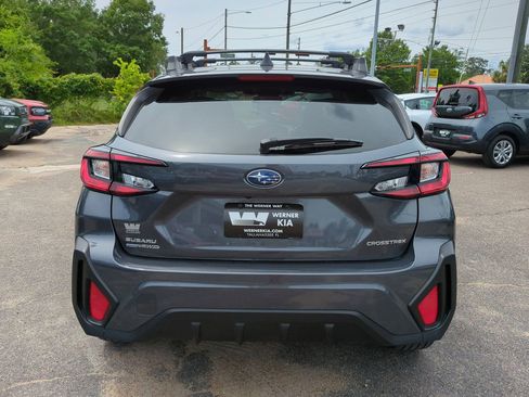 Used 2024 Subaru Crosstrek 2.0i Premium AWD/4WD image 6