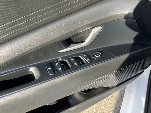 Used 2021 Hyundai Elantra Blue image 31