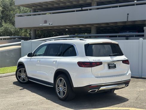 Used 2024 Mercedes-Benz GLS 450 4MATIC image 17