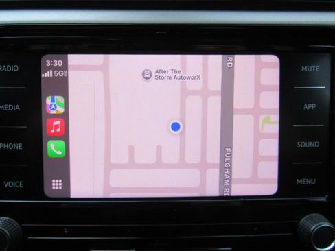 Used 2022 Volkswagen Passat 2.0T SE image 11