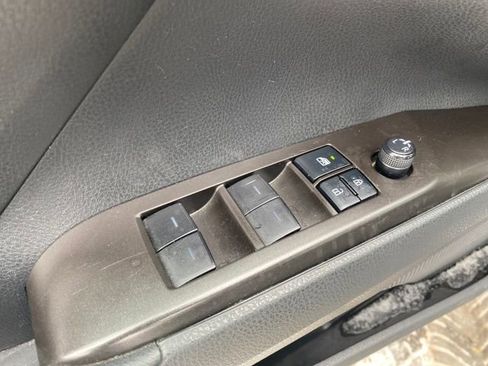 Used 2021 Toyota Camry SE image 15