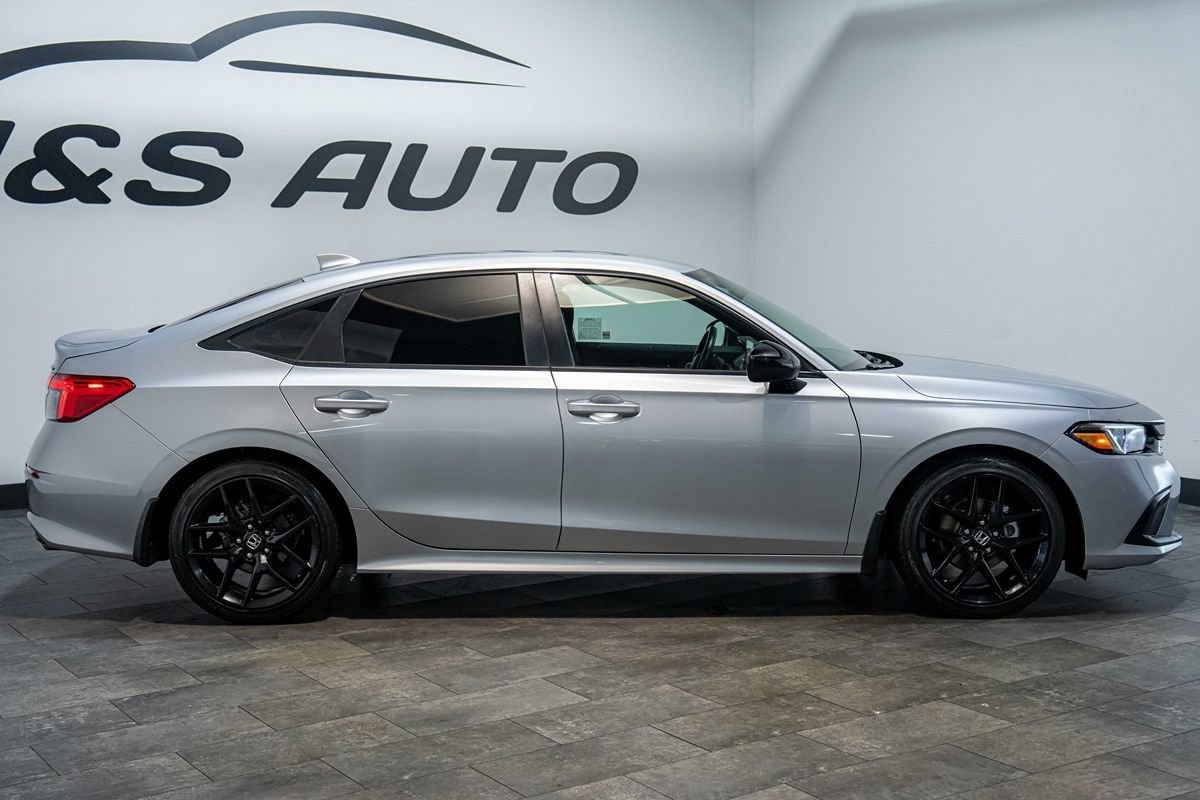 Used 2024 Honda Civic Sport image 8