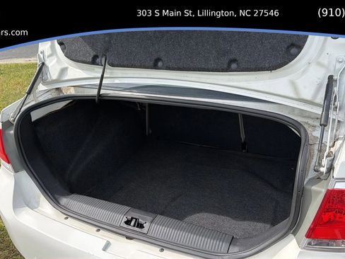 Used 2011 Ford Focus SE image 20