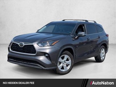 Used 2023 Toyota Highlander LE