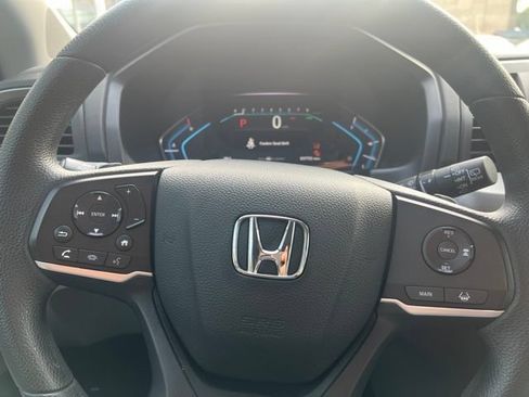 Used 2019 Honda Odyssey EX image 7