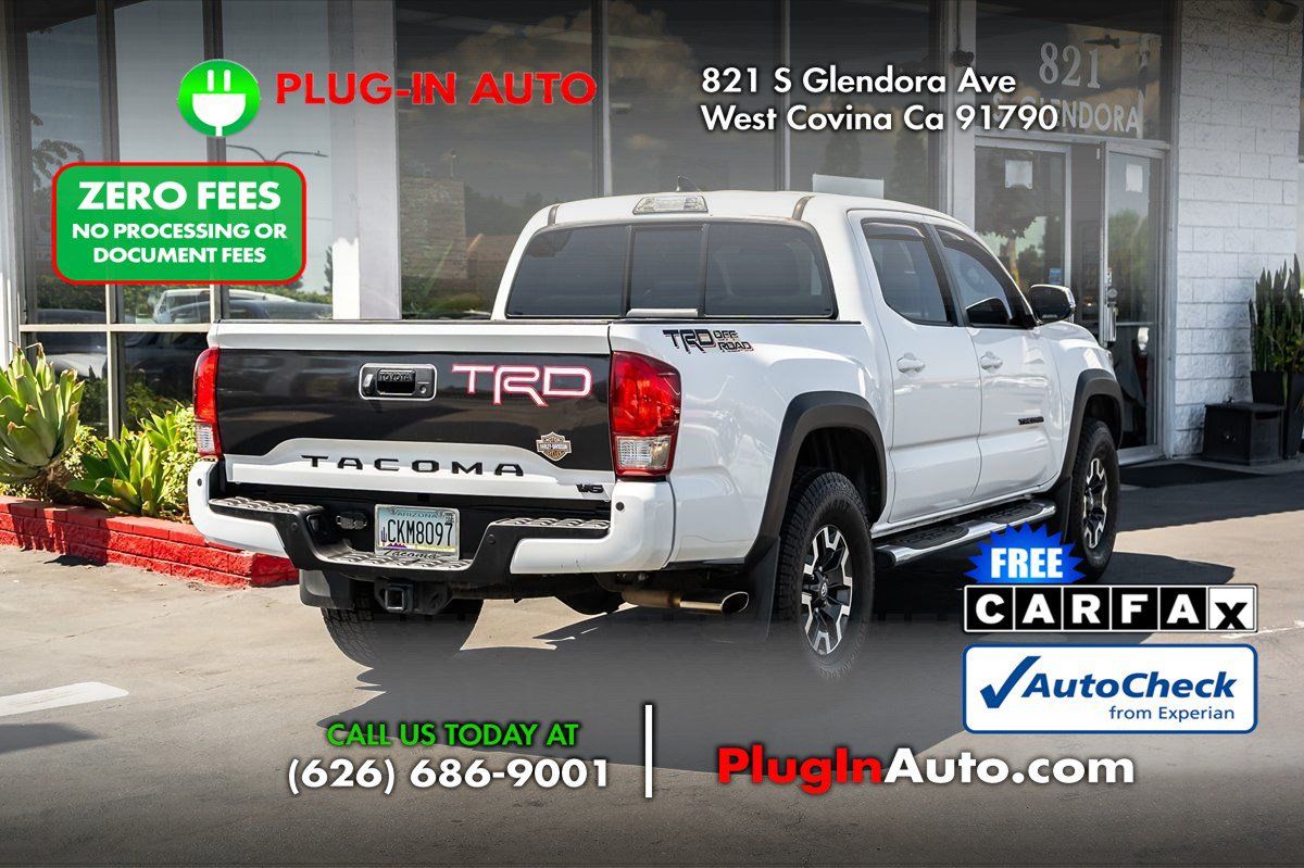 Used 2016 Toyota Tacoma TRD Off-Road RWD image 2