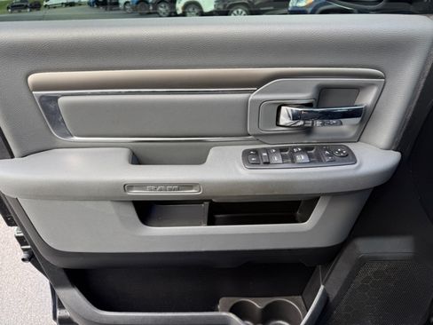 Used 2018 RAM 1500 Big Horn AWD/4WD image 33