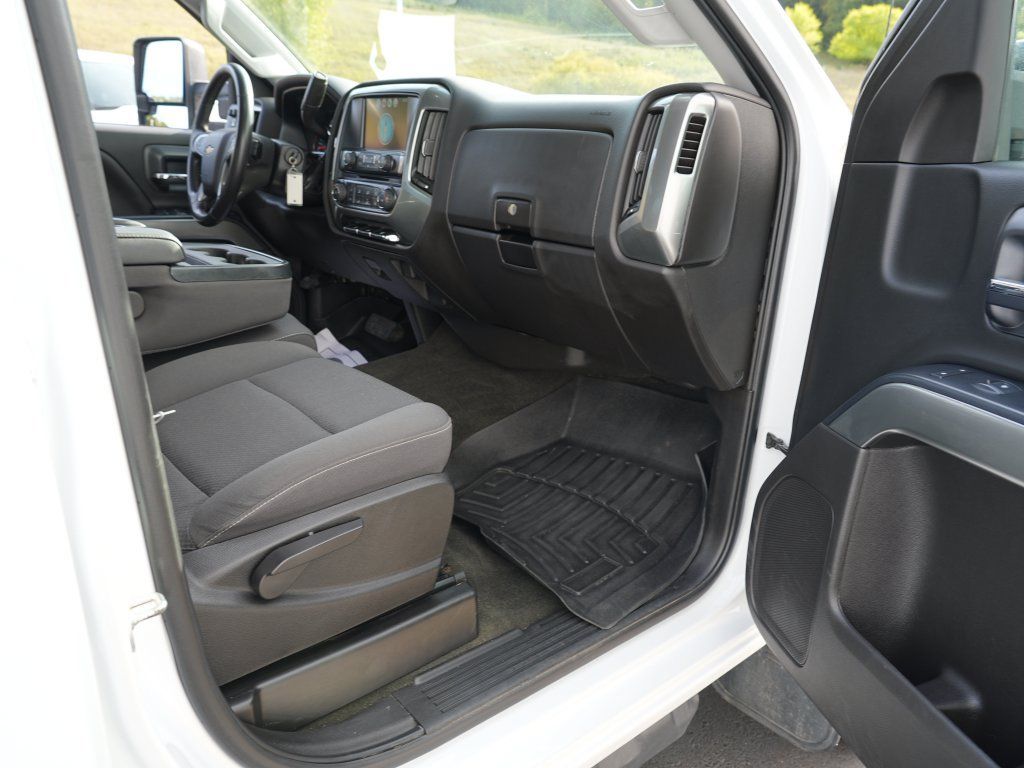 Used 2018 Chevrolet Silverado 2500 LT AWD/4WD image 27