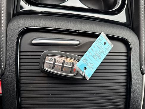 Used 2024 Chrysler Pacifica Limited w/ S Appearance Package image 41