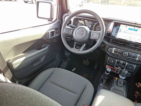 New 2026 Jeep Gladiator Sport AWD/4WD image 10
